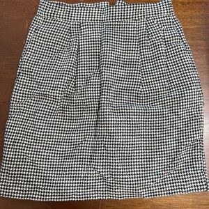 Classic Houndstooth Skirt